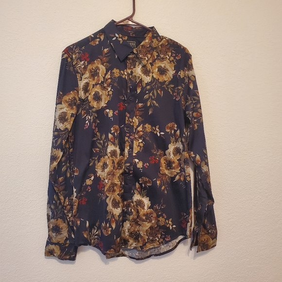 GUESS button-down long sleeved  dress shirt, mens size Medium - Picture 1 of 4